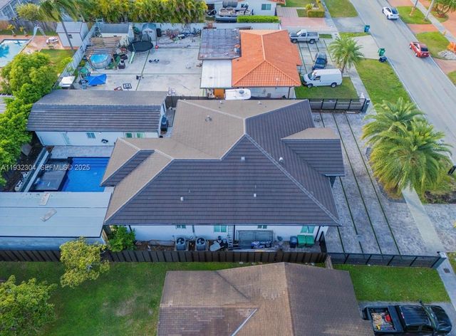 10850 SW 32nd St, Miami, FL 33165