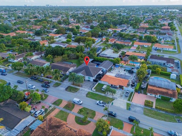 10850 SW 32nd St, Miami, FL 33165