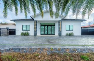 10850 SW 32nd St, Miami, FL 33165