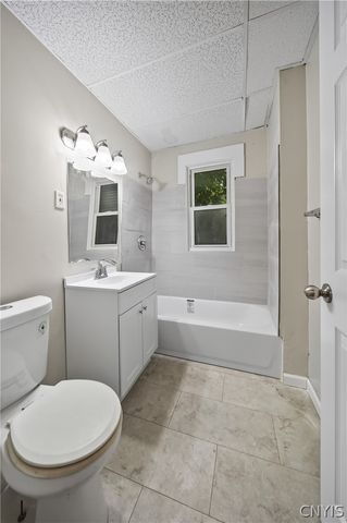 2410 East Genesee Street 12, Syracuse, NY 13210