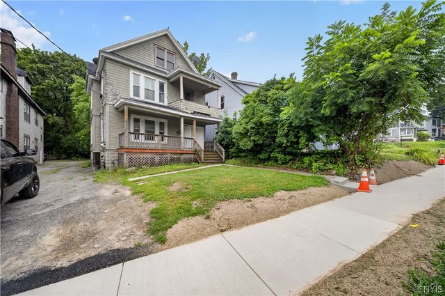 2410 East Genesee Street 12, Syracuse, NY 13210