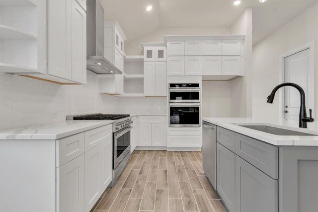 8507 Pine Muhly DR, Lago Vista, TX 78645