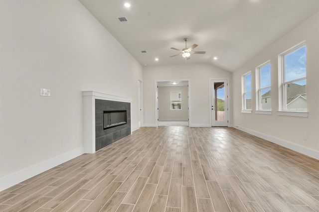 8507 Pine Muhly DR, Lago Vista, TX 78645