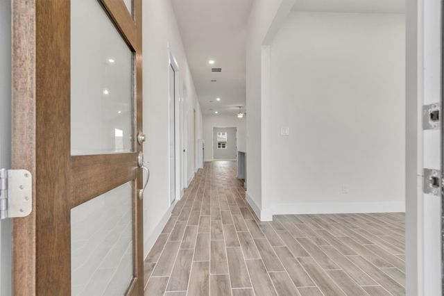 8507 Pine Muhly DR, Lago Vista, TX 78645