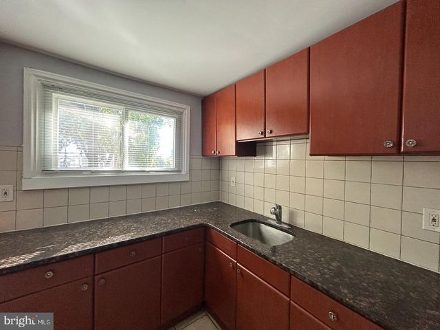 416 E HIGH ST, Philadelphia, PA 19144