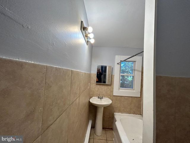 416 E HIGH ST, Philadelphia, PA 19144