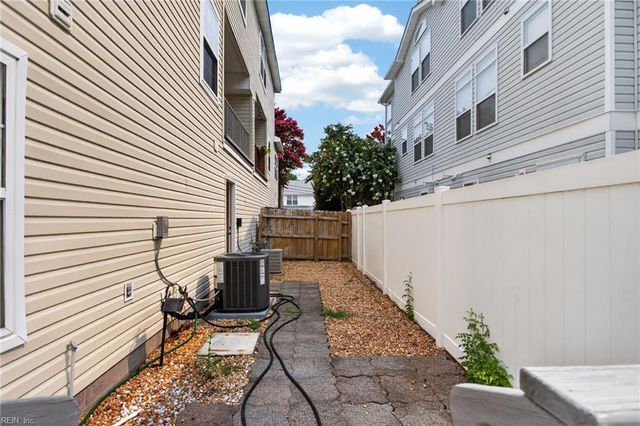 4823 Lake DR, Virginia Beach, VA 23455