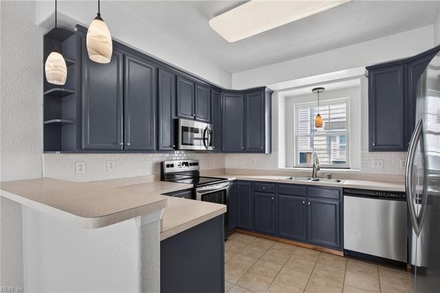 4823 Lake DR, Virginia Beach, VA 23455
