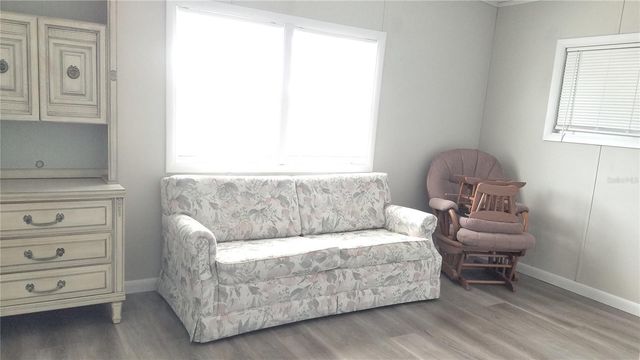 37537 PINATA AVENUE, Zephyrhills, FL 33541