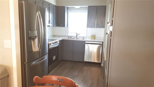 37537 PINATA AVENUE, Zephyrhills, FL 33541