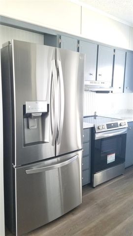 37537 PINATA AVENUE, Zephyrhills, FL 33541