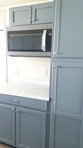 37537 PINATA AVENUE, Zephyrhills, FL 33541