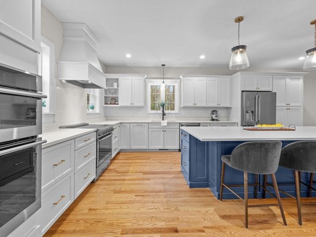 8 Clearview Street, Grafton, MA 01519