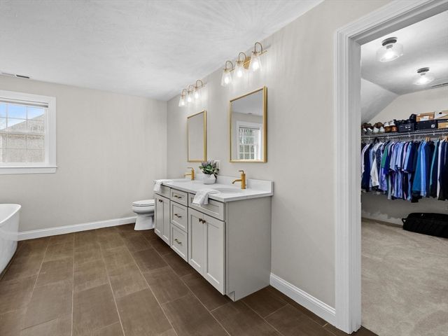 8 Clearview Street, Grafton, MA 01519