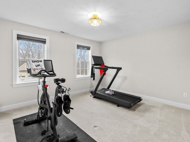 8 Clearview Street, Grafton, MA 01519