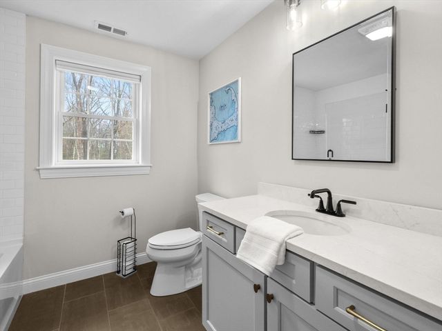 8 Clearview Street, Grafton, MA 01519