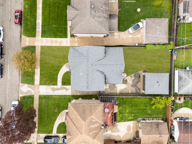 8277 N Wisner Street, Niles, IL 60714