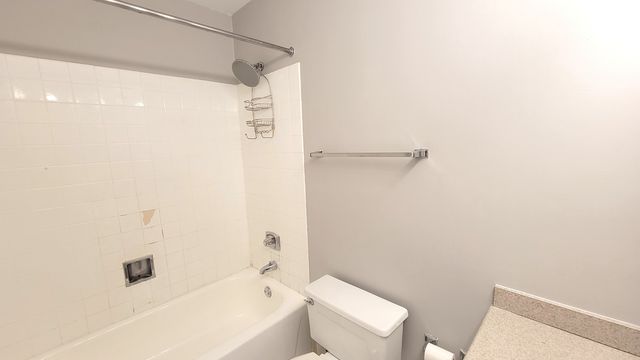10 E Ontario Street 2406, Chicago, IL 60611
