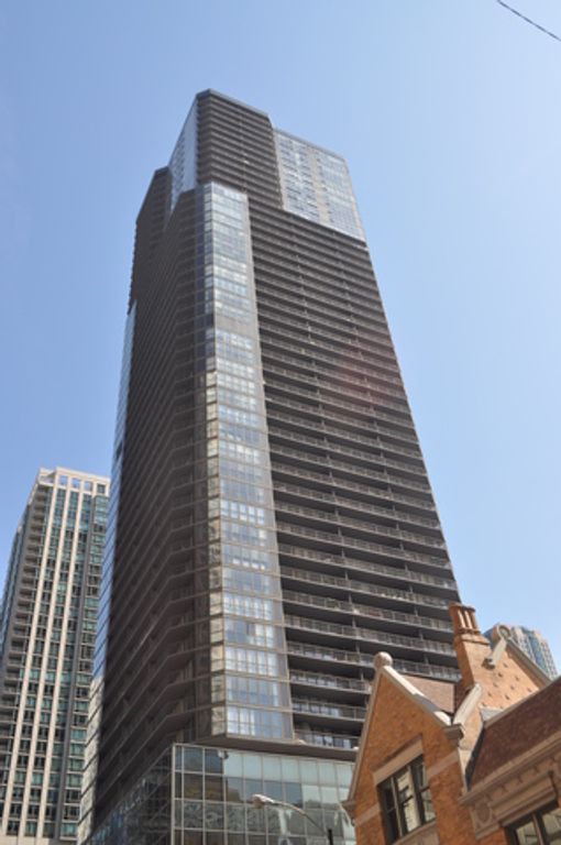 10 E Ontario Street 2406, Chicago, IL 60611