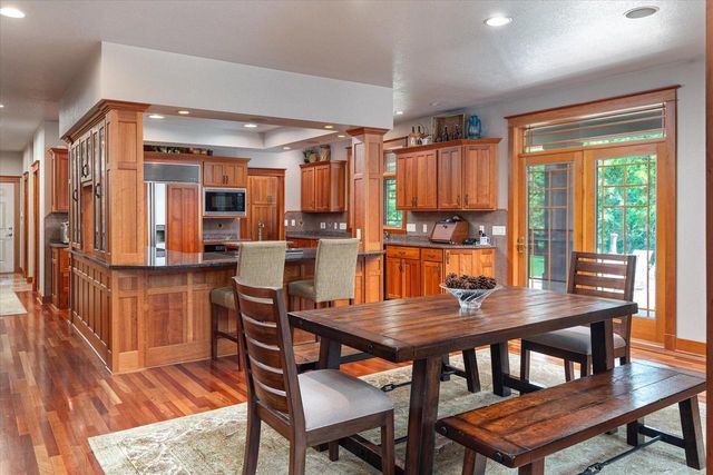 3031 Wild Rose LANE, Onalaska, WI 54650