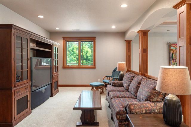 3031 Wild Rose LANE, Onalaska, WI 54650