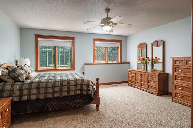 3031 Wild Rose LANE, Onalaska, WI 54650