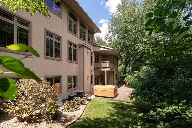 3031 Wild Rose LANE, Onalaska, WI 54650