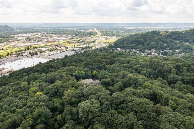 3031 Wild Rose LANE, Onalaska, WI 54650