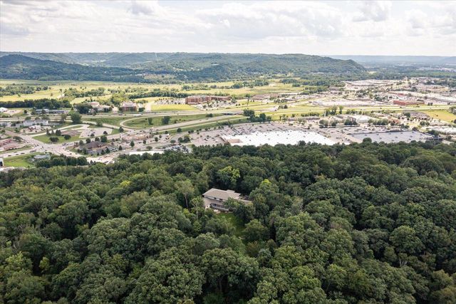 3031 Wild Rose LANE, Onalaska, WI 54650