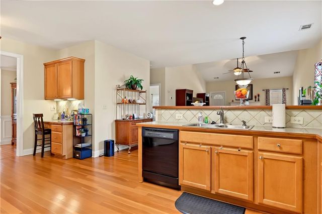 2109 Wicker Wood Way, Snellville, GA 30078