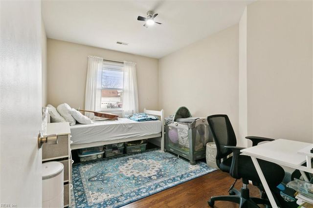 18 S Greenfield AVE, Hampton, VA 23666