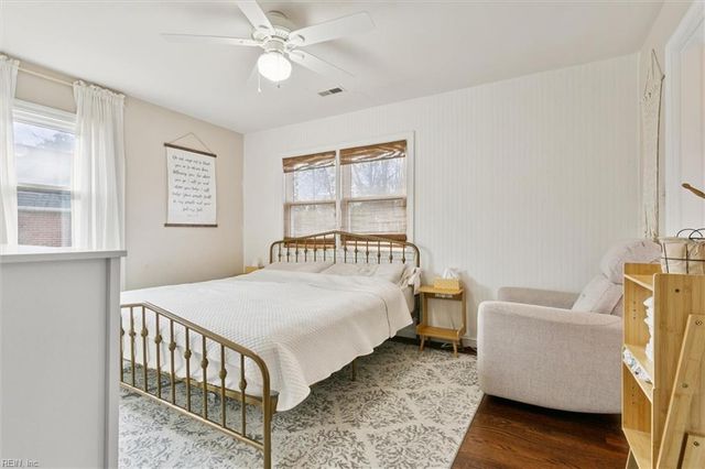 18 S Greenfield AVE, Hampton, VA 23666