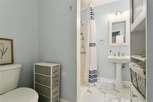 18 S Greenfield AVE, Hampton, VA 23666