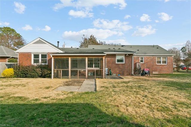 18 S Greenfield AVE, Hampton, VA 23666