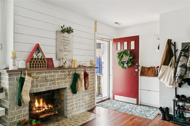 18 S Greenfield AVE, Hampton, VA 23666