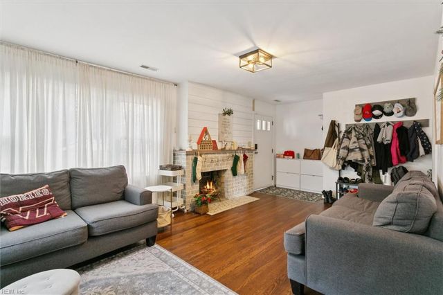 18 S Greenfield AVE, Hampton, VA 23666