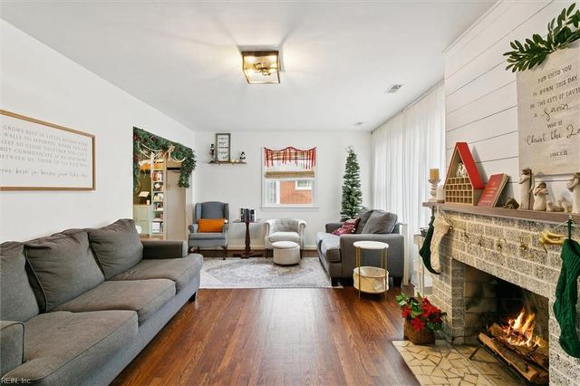 18 S Greenfield AVE, Hampton, VA 23666