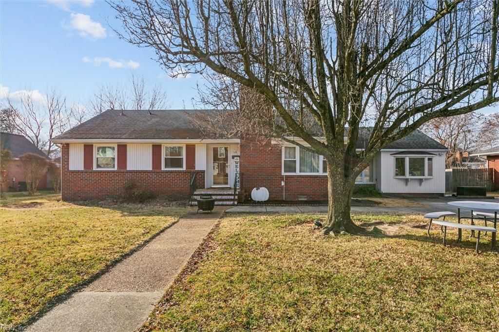 18 S Greenfield AVE, Hampton, VA 23666