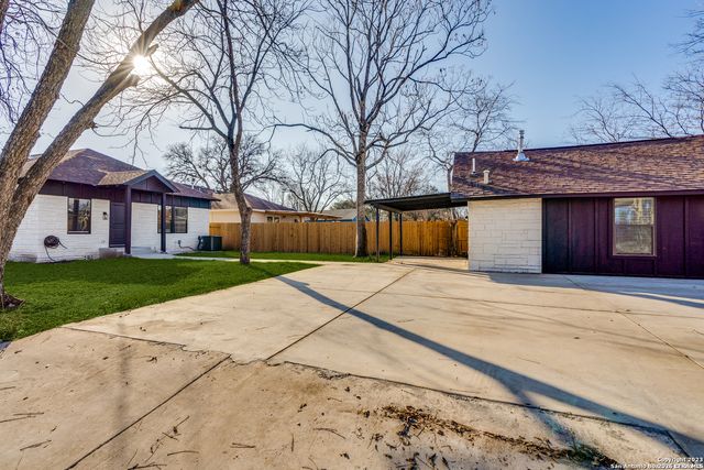 2201 MONTEREY ST, San Antonio, TX 78207