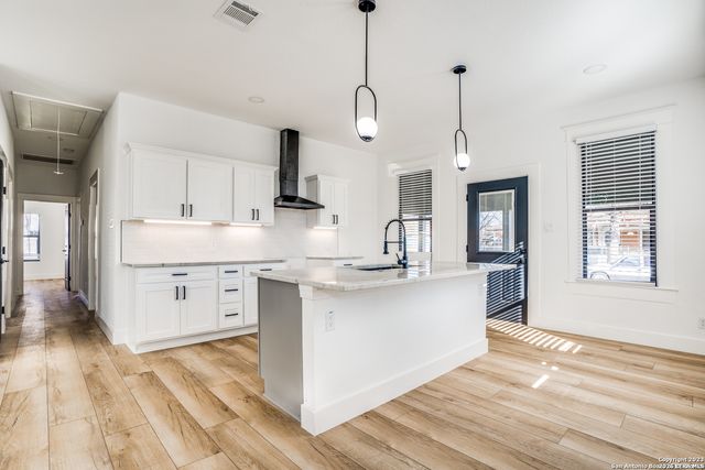 2201 MONTEREY ST, San Antonio, TX 78207
