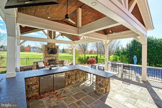 19746 WILLOWDALE PL, Ashburn, VA 20147