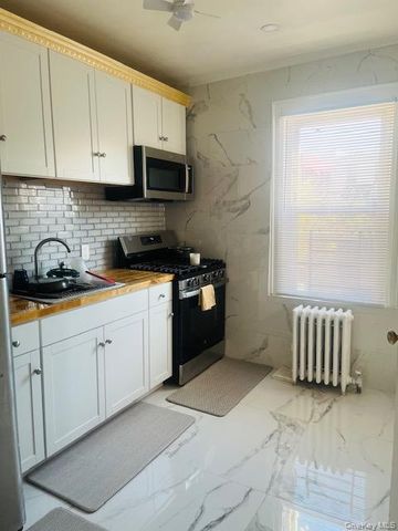 107-35 E Van Wyck Expressway, Jamaica, NY 11435