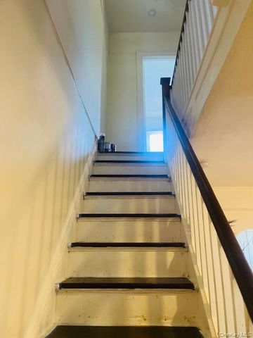 107-35 E Van Wyck Expressway, Jamaica, NY 11435