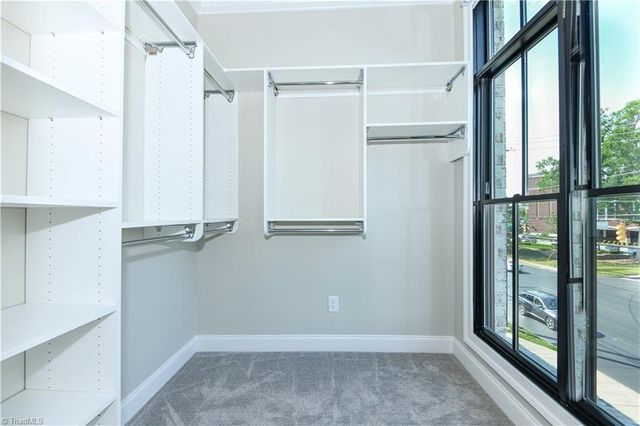 3233 W Friendly Avenue, Greensboro, NC 27408