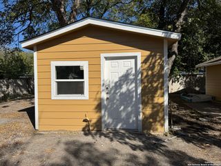 419 Peabody # 3, San Antonio, TX 78211