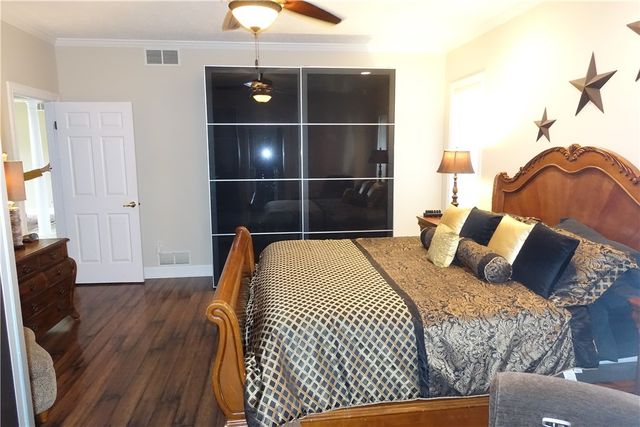 5 Blue Pine Circle, Penfield, NY 14526