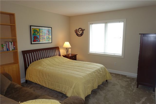 5 Blue Pine Circle, Penfield, NY 14526