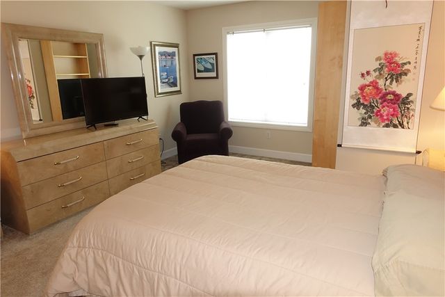 5 Blue Pine Circle, Penfield, NY 14526