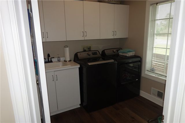 5 Blue Pine Circle, Penfield, NY 14526