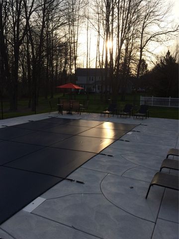 5 Blue Pine Circle, Penfield, NY 14526